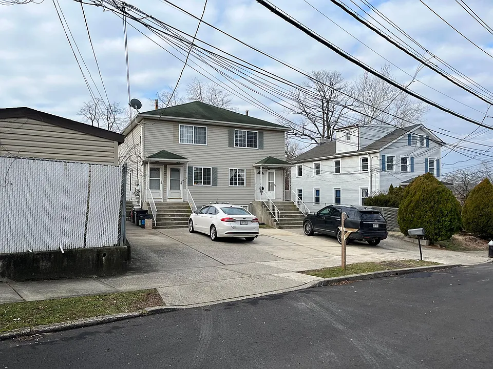 208 Bethel Ave #2