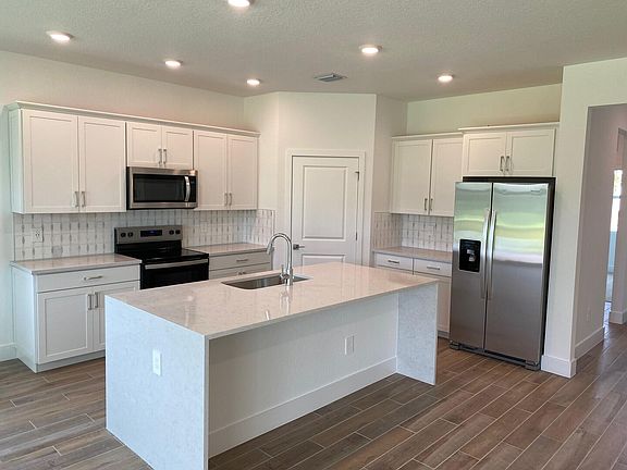 5th image of 6720 SE Park Trace Drive