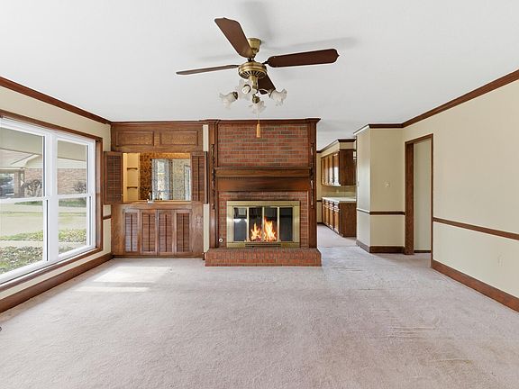 5th image of 100 Warwick Pl
