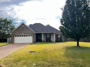 394 Half Moon Ct, Bossier City, LA 71111