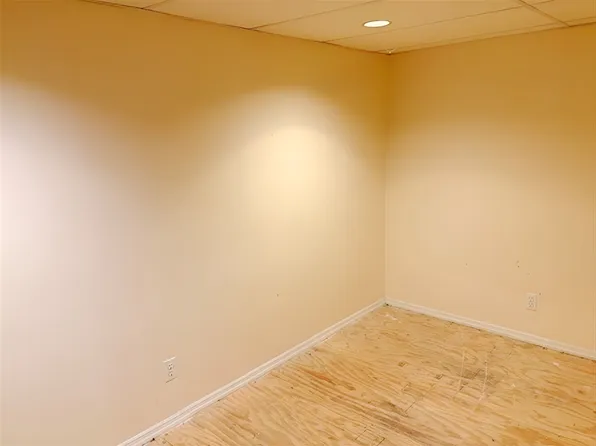 14 Monterey Avenue image 19 of 23