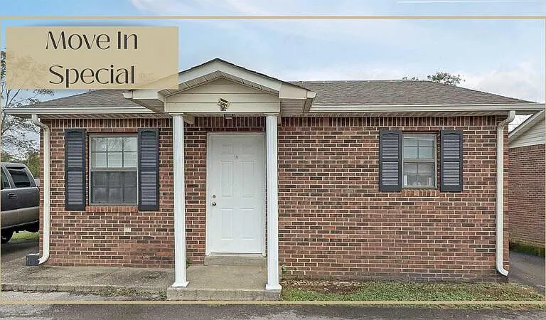 404-18 Thompsonville Ln — Photo 1