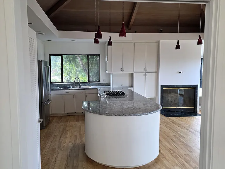 118 Hacienda Dr — Photo 38
