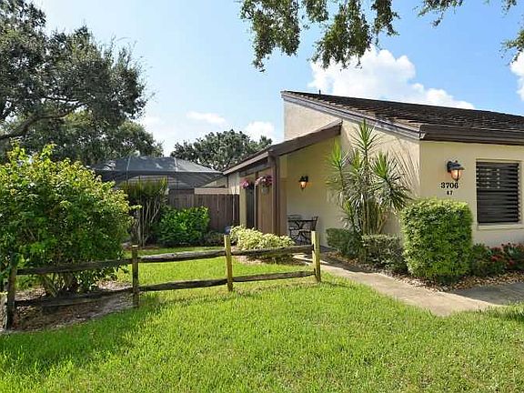2nd image of 3706 Glen Oaks Manor Dr