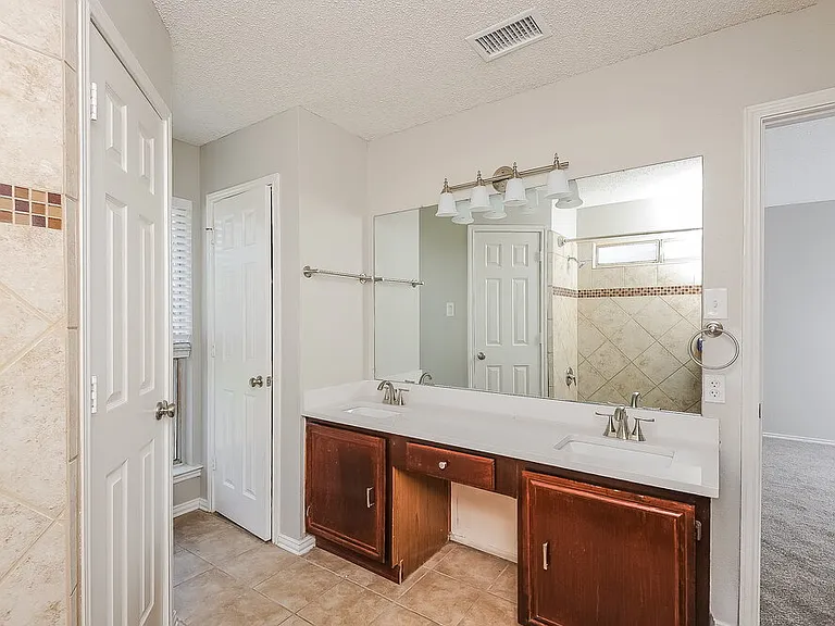 9105 Cranwell Ct — Photo 11