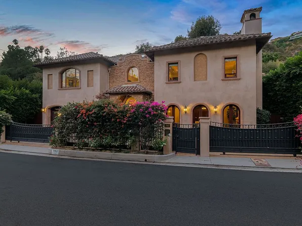 1191 N Bundy Dr, Los Angeles, CA 90049
