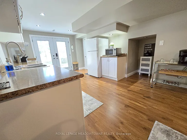 154 Maple St #BASEMENT — Photo 7