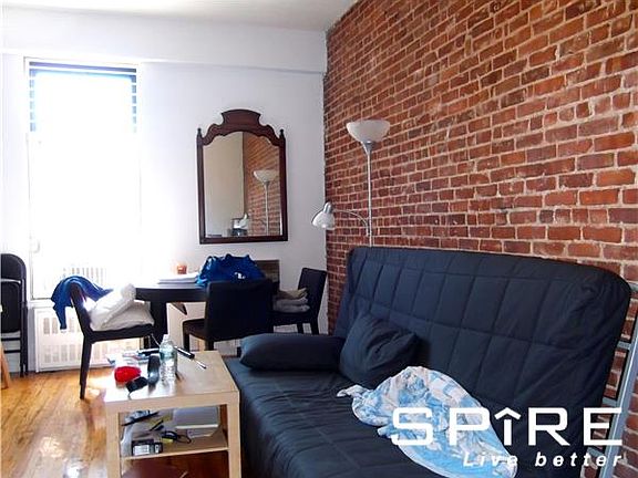 2nd image of 101 W 77th St APT 2B
