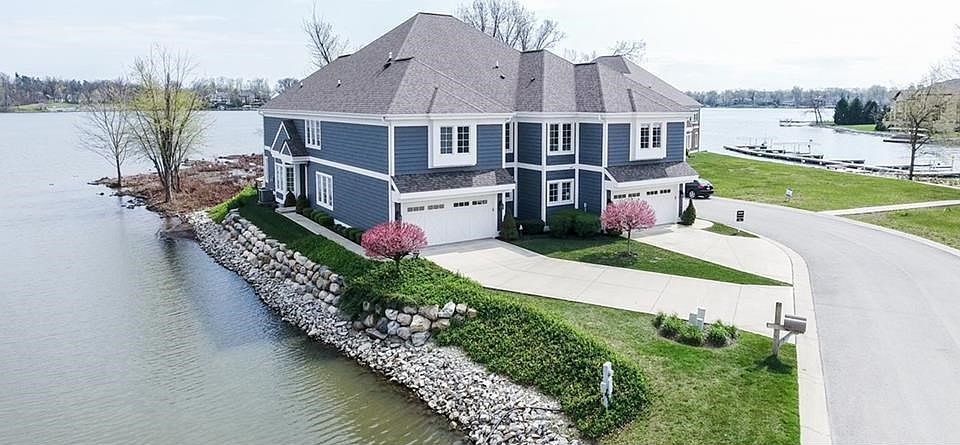 1st image of 9720 Marina Village Dr