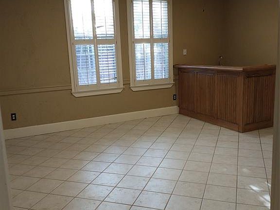 4th image of 3131 Bourbon Street Cir