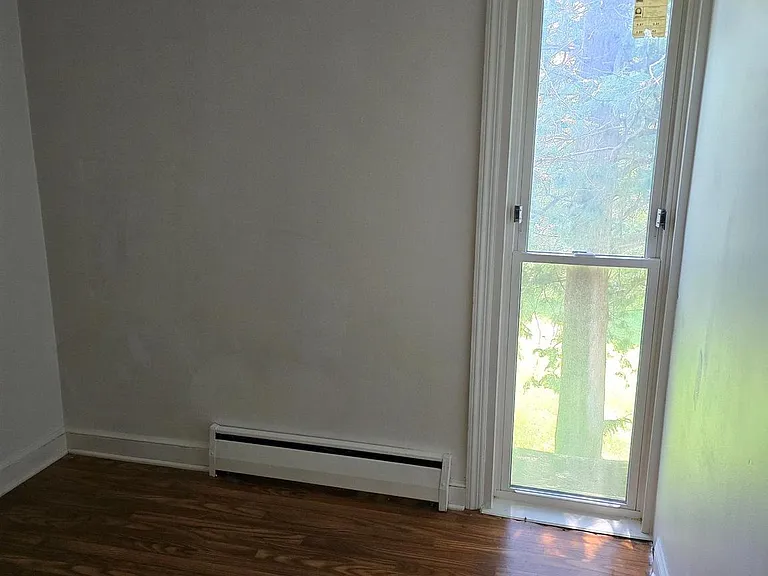 618 Biggs Ave — Photo 15