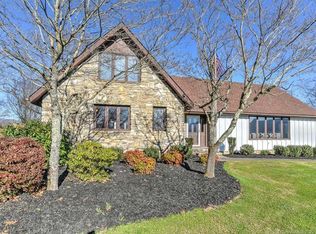 10 Hy Vu Dr, Canton, NC 28716
