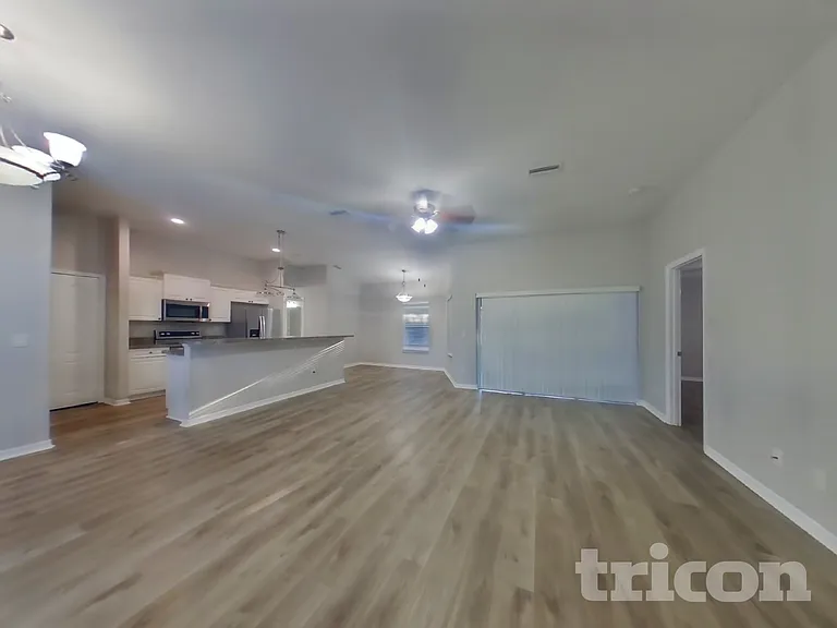 4251 Galvin Ln — Photo 2