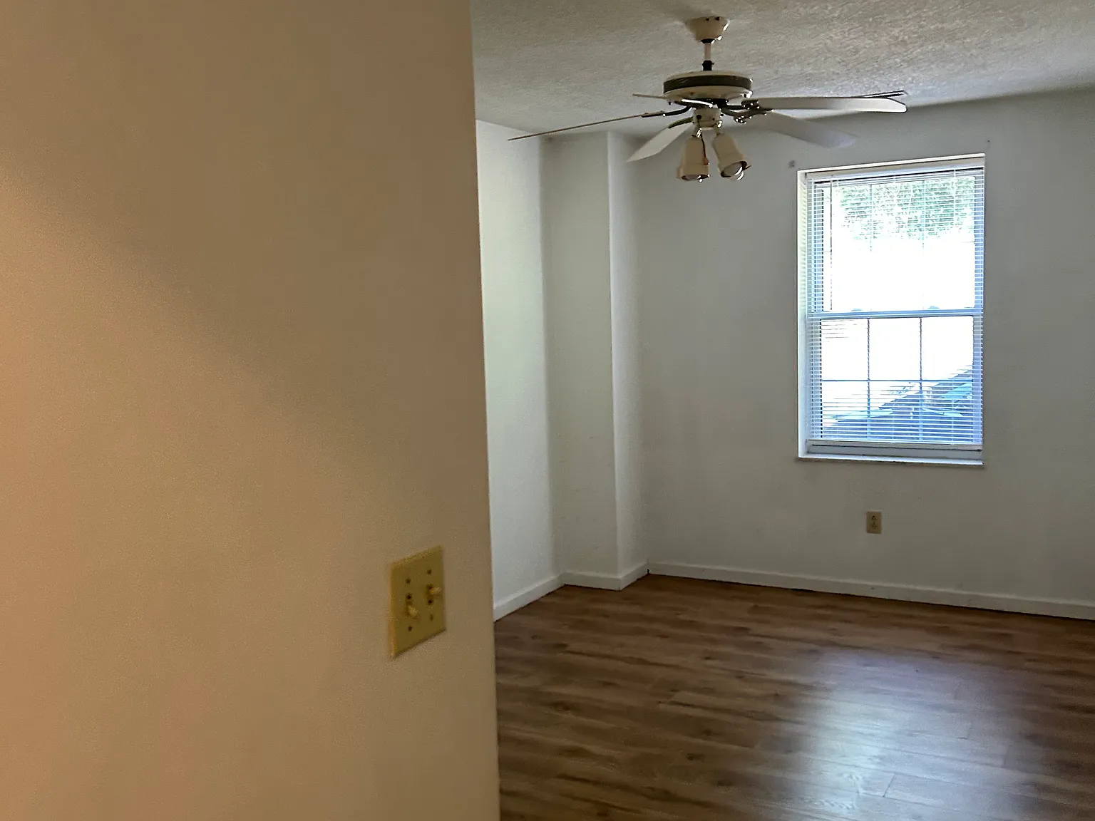 2 bed, $875 — Photo 4