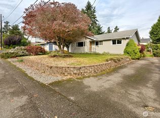 610 S 194th St, Des Moines, WA 98148