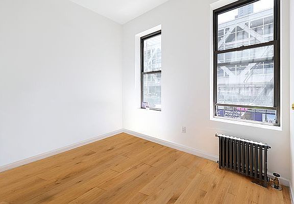 3rd image of 321 W 42nd St APT 5E