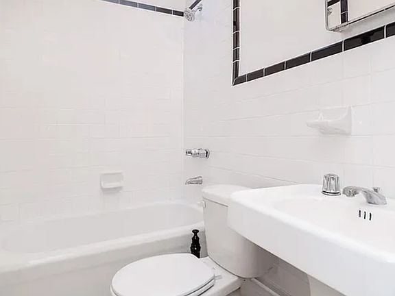 5th image of 24 Bethune St #3