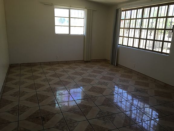 4th image of 2655 N 15th Ave