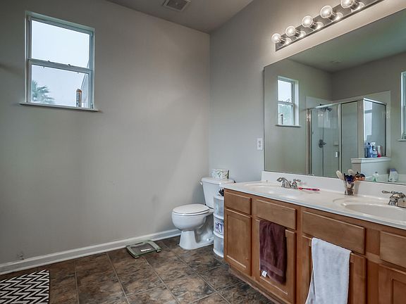 5th image of 7431 Hawks Cliff Dr