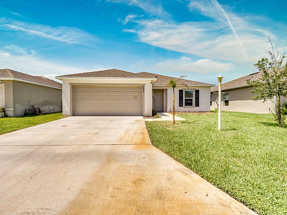 3rd image of 773 SE 25TH Drive