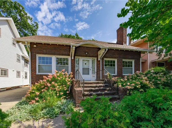 1485 Waterbury Rd, Lakewood, OH 44107