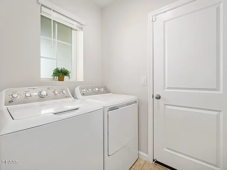 377 Crestwind Dr #377 — Photo 9