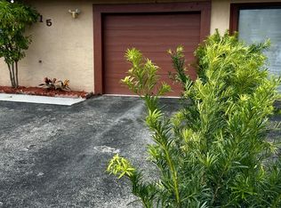 6515 Harbour Rd, Pompano Beach, FL 33068