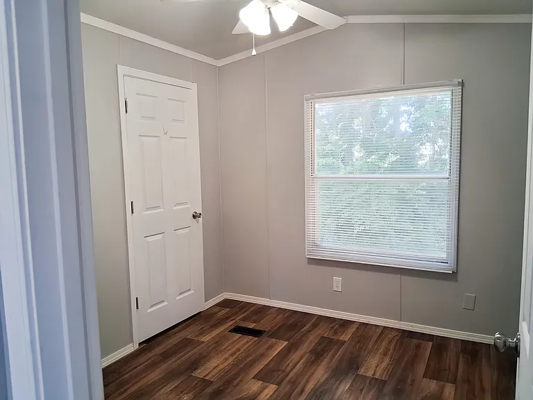 14 Deerwood Park — Photo 8