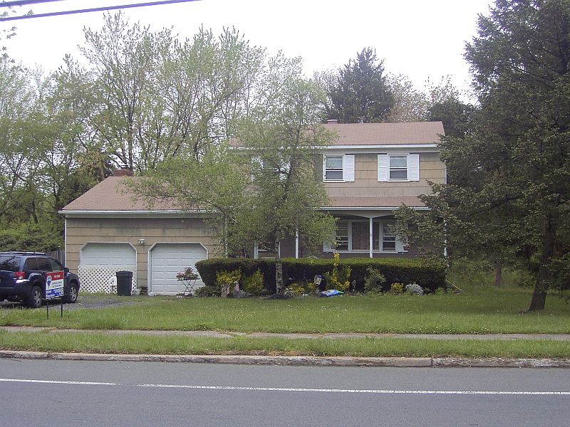 2nd image of 90 Claremont Rd