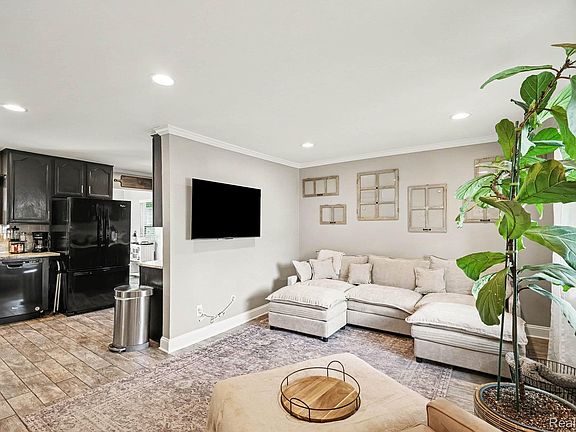 4th image of 34211 Viceroy Dr