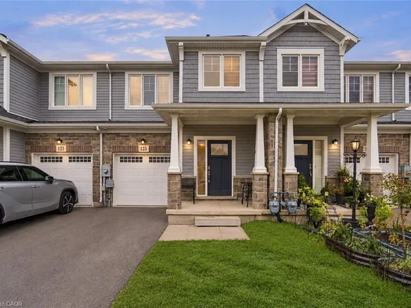 125 Sunflower Pl, Welland, ON L3C 0H9