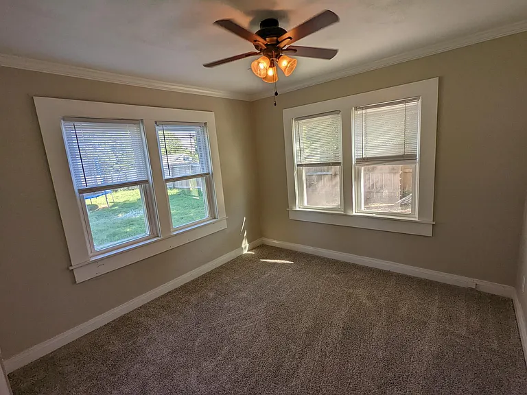 119 S Indianapolis Ave — Photo 15
