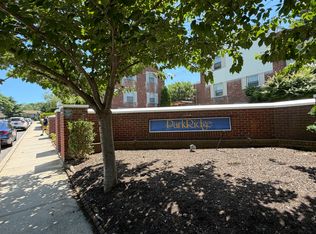 68-33 Cloverdale Ln #6833, Oakland Gardens, NY 11364