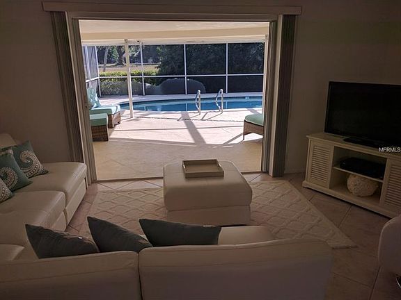 5th image of 3046 Gulf Gate Dr Unit 8