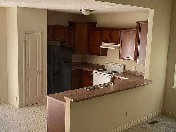 4th image of 2690 Patenson Dr