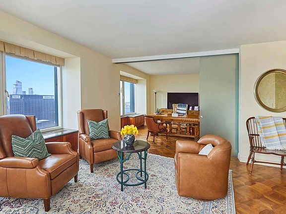 2nd image of 150 W 56th St APT 6306