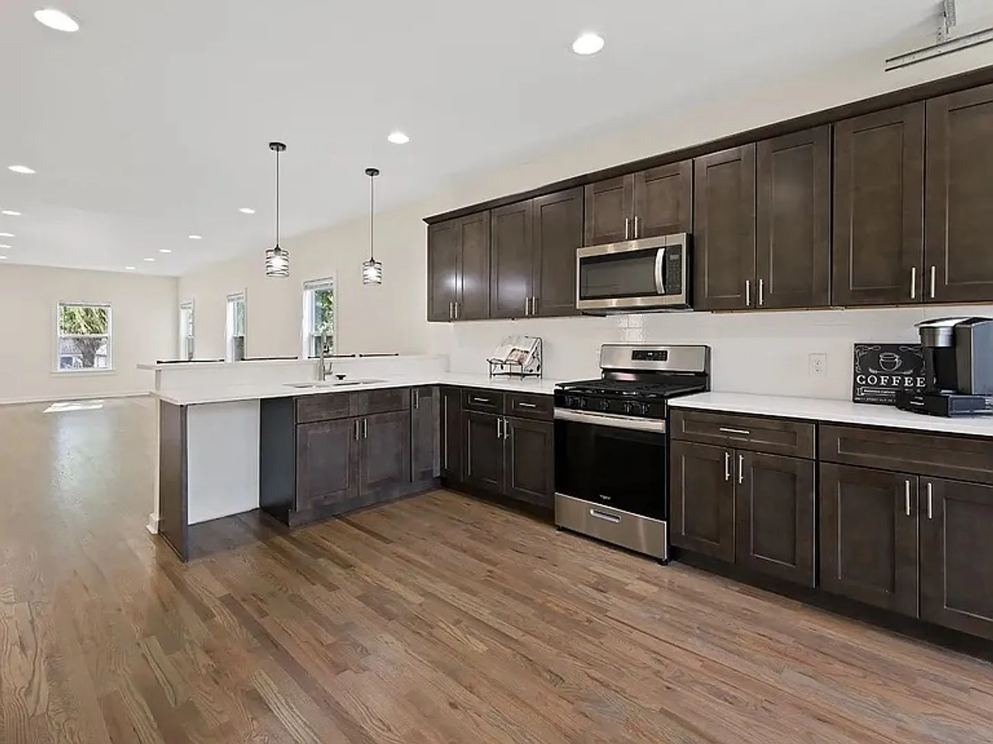 Great 4BR 3.5 Bath in Nashville — Photo 2