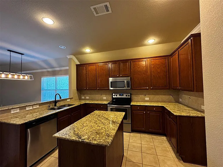 4548 Fern Valley Dr — Photo 5