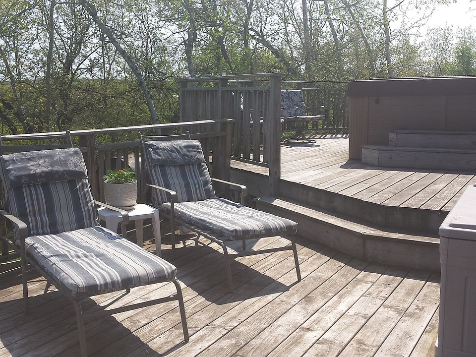 2nd image of 15015 Timber Ln E