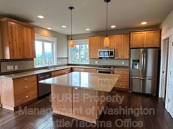 5th image of 16801 140th Ave E