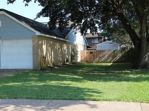 4th image of 10828 Birch Dr