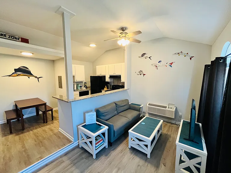 214 Buckroe Ave #C — Photo 3