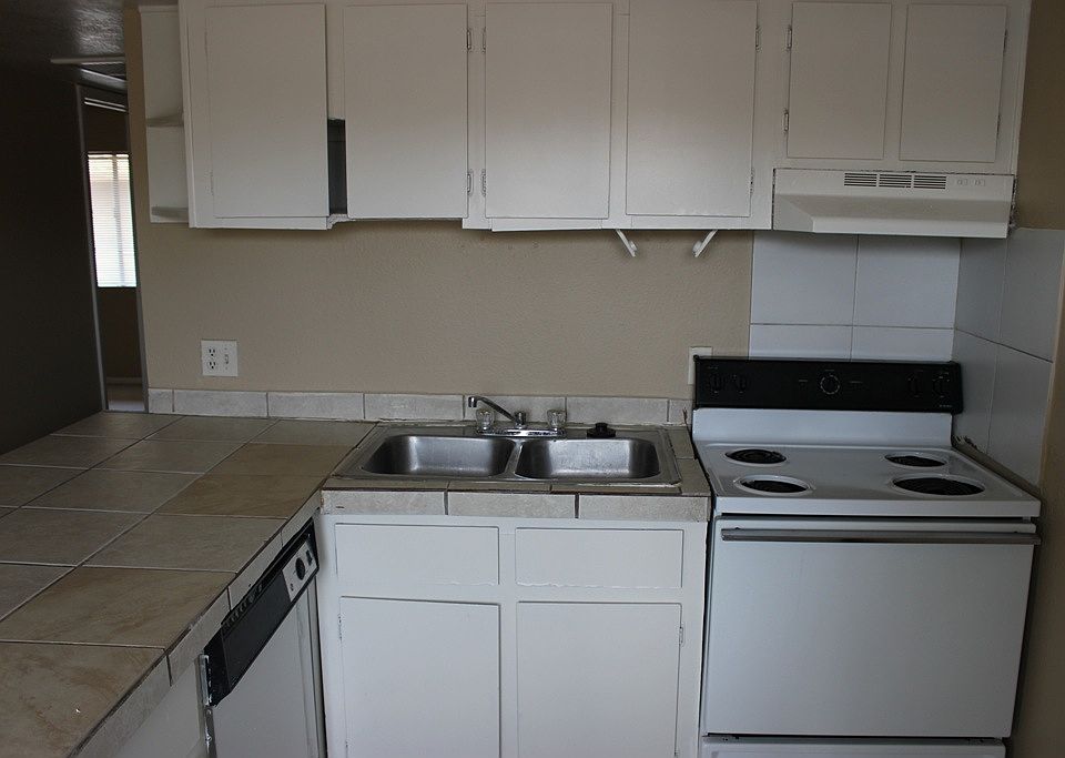 1st image of 5045 E Holly St APT 2
