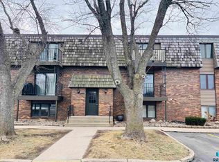 3608 S Gateway Blvd APT 102, Sioux Falls, SD 57106