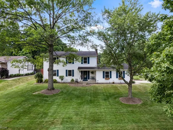 518 Treeside Dr, Stow, OH 44224