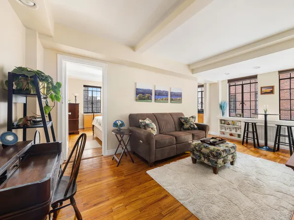 333 East 43rd Street image 1 of 16