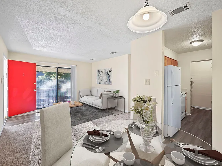 Country Creek Apartments — Photo 34