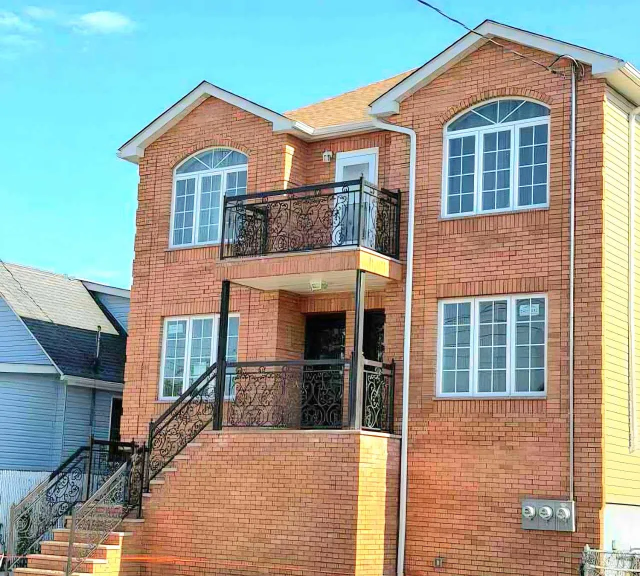 2 bed, $2,800 — Photo 1