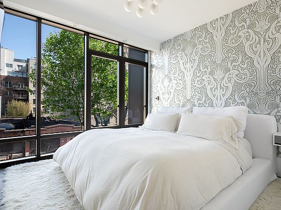 5th image of 429 Kent Ave #341