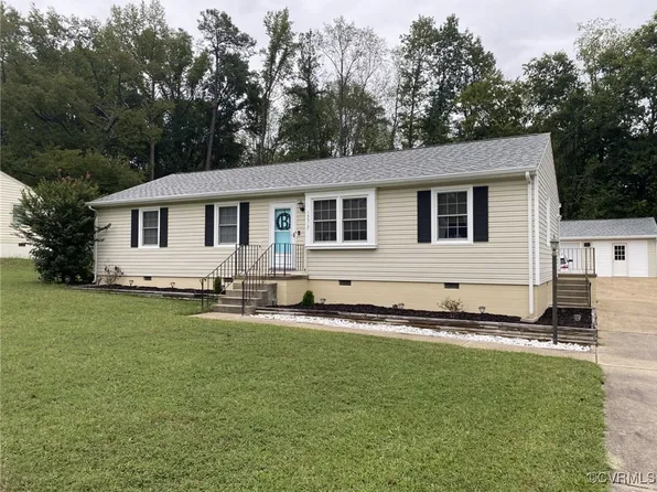 15517 Maranatha Ave, Chester, VA 23836